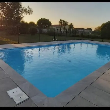 La Campagne Romantique - Avec Entree Autonome, Clim Neuve, Parking Prive & Sa Piscine ! -